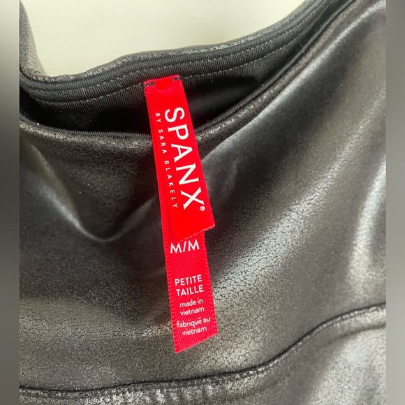 Spanx Faux Leather Leggings MEDIUM PETITE - Picture 4 of 4